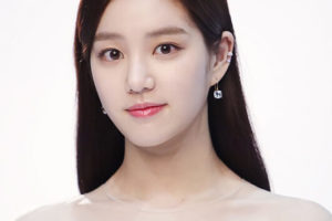 韓国女優イユビ