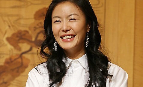韓国女優チンヒギョン