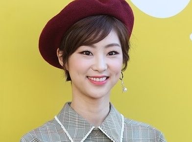 韓国女優チョンスジン