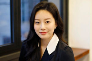 韓国女優パクユナ