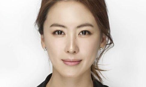 韓国女優ホンウニ