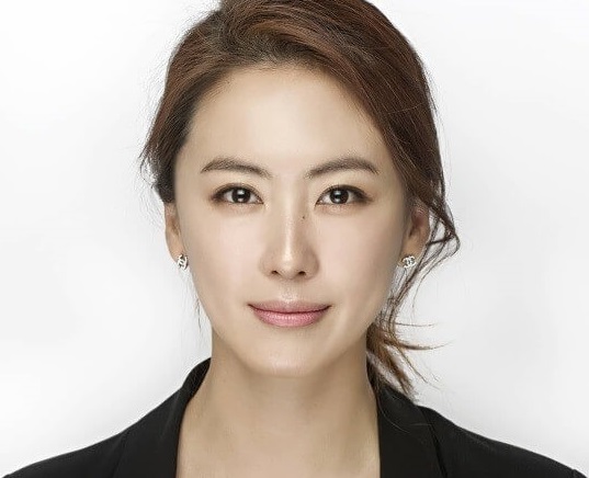韓国女優ホンウニ