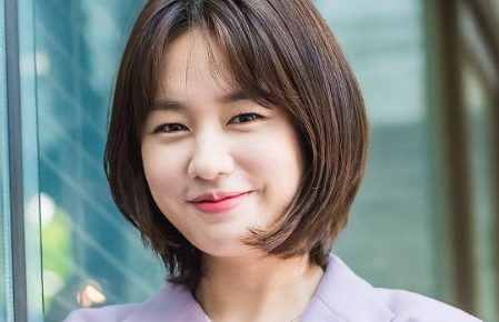 韓国女優アンウンジン