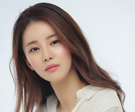 韓国女優イガリョン・イェリム