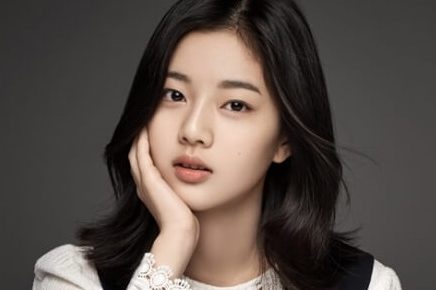 韓国女優シンウンス
