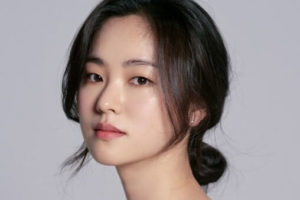 韓国女優チョンヨビン