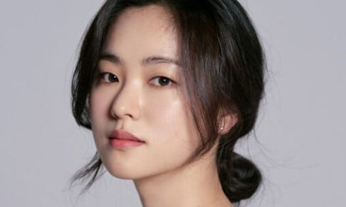 韓国女優チョンヨビン
