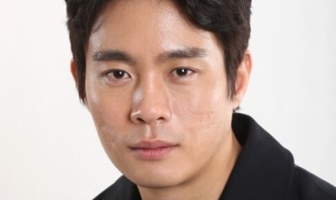 俳優キムドンヨン