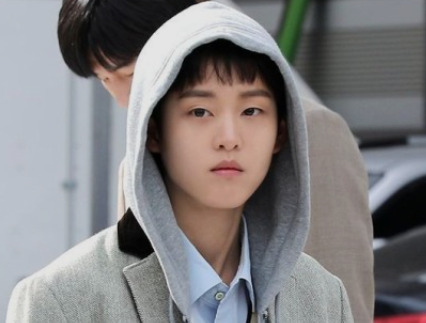 イヨン韓国女優未成年裁判では少年役を演じた