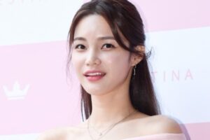 韓国女優モデルハンウトゥム