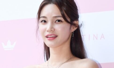 韓国女優モデルハンウトゥム
