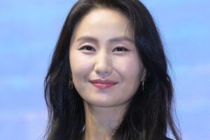 韓国女優キムソジン